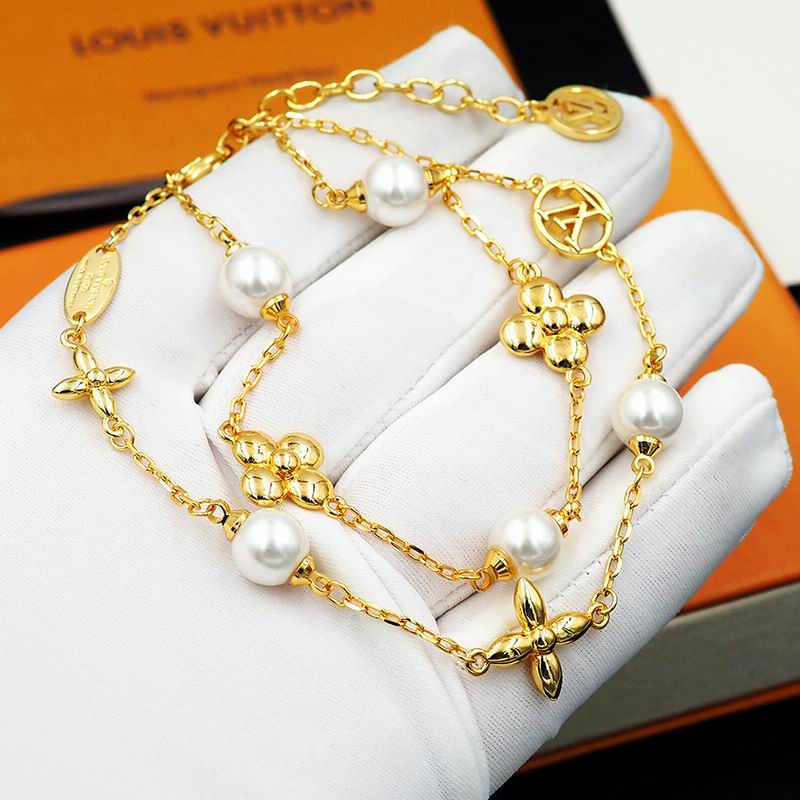 LV Bracelet 03yxs313 (5)