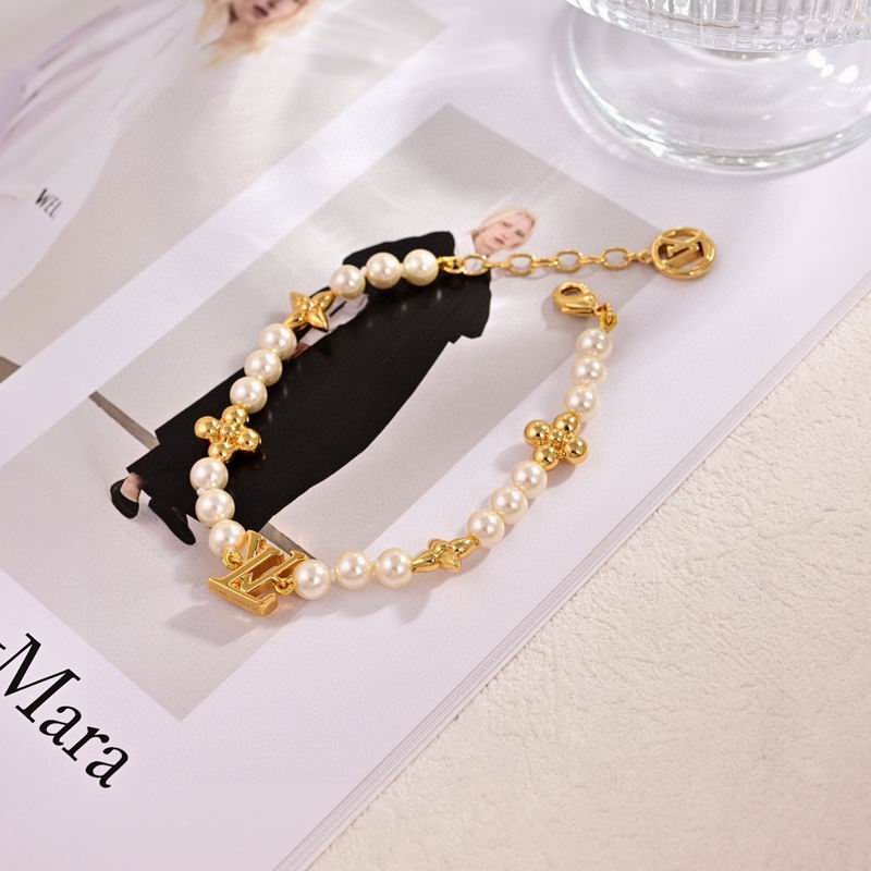 LV Bracelet 03yxs44 (1)
