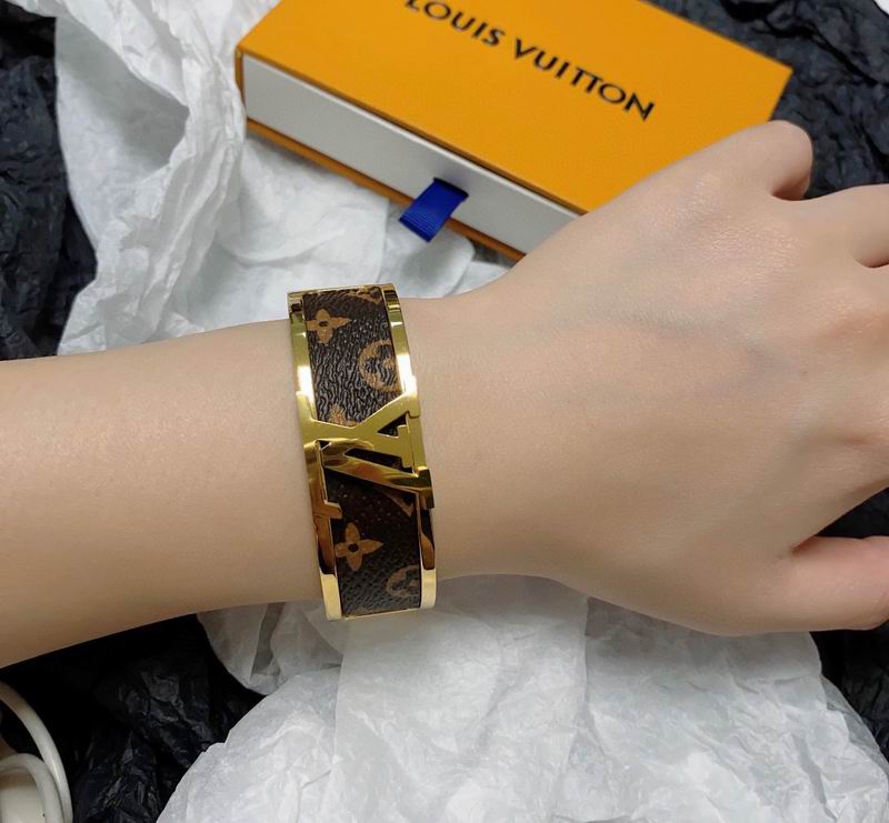LV Bracelet 04yxs319 (4)
