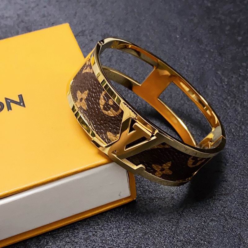 LV Bracelet 04yxs319 (5)