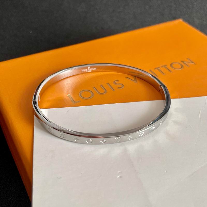 LV Bracelet 04yxs320 (6)