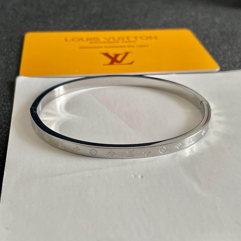 LV Bracelet 04yxs320 (7)