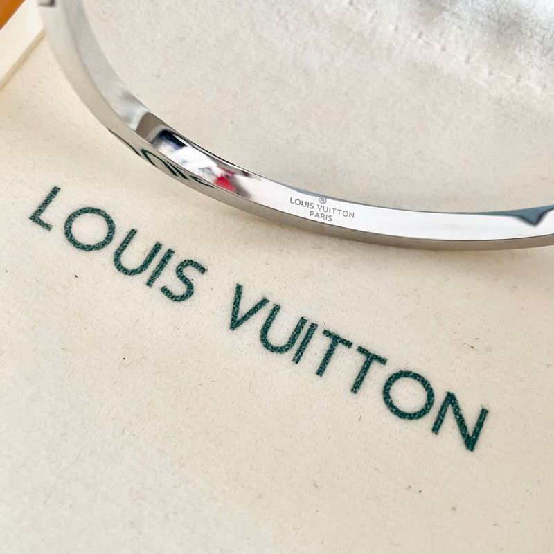 LV Bracelet 04yxs320 (8)