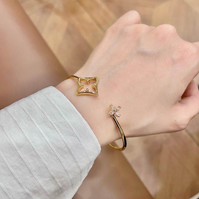 LV Bracelet 04yxs321 (2)