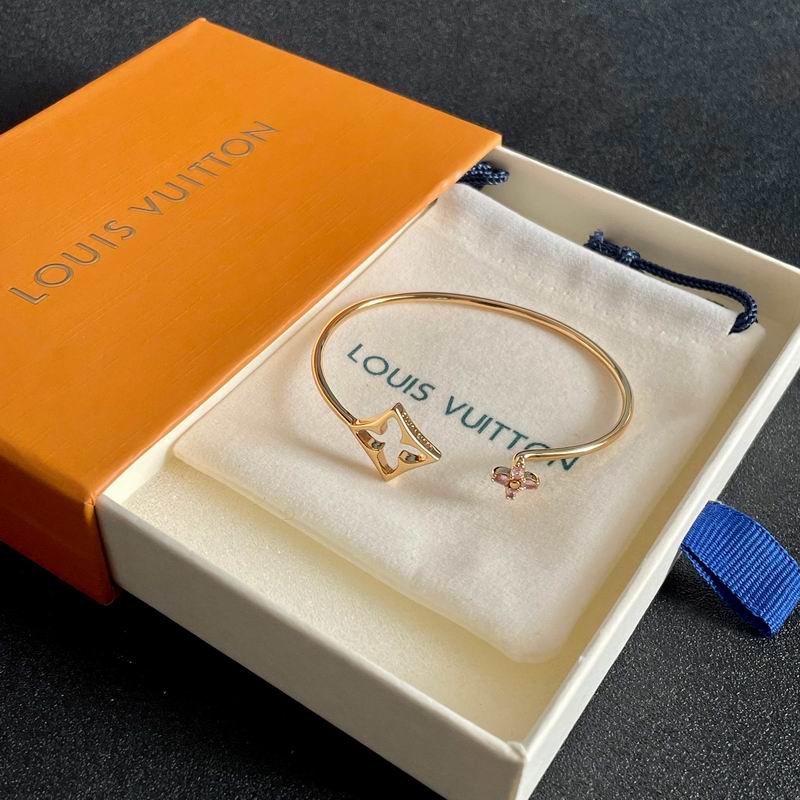 LV Bracelet 04yxs321 (9)