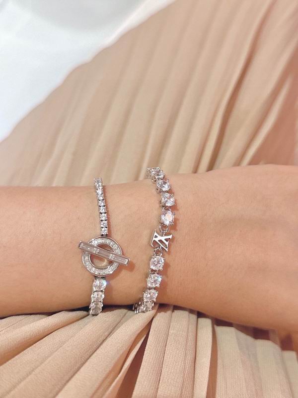 LV Bracelet 04yxs323 (3)