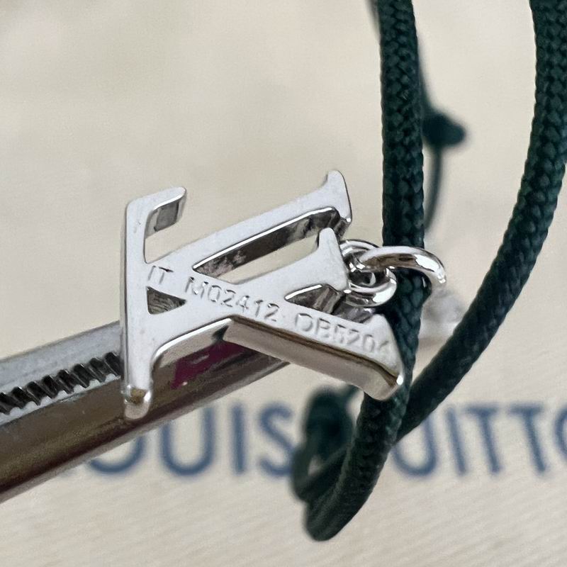 LV Bracelet 04yxs324 (34)