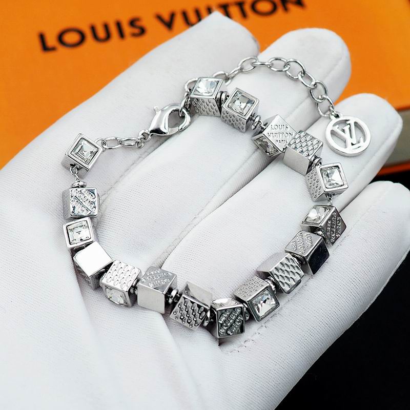 LV Bracelet 04yxs327 (10)
