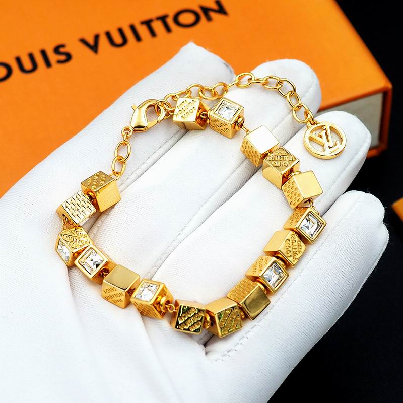 LV Bracelet 04yxs327 (15)