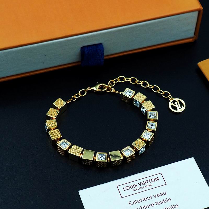 LV Bracelet 04yxs327 (17)