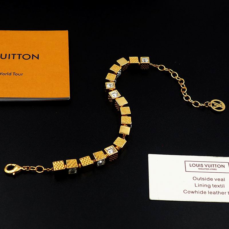 LV Bracelet 04yxs327 (22)