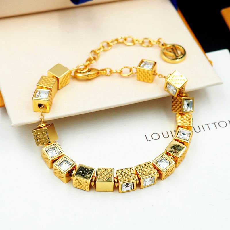 LV Bracelet 04yxs327 (25)