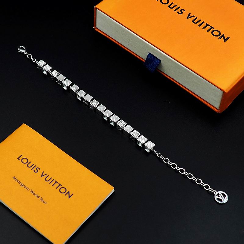 LV Bracelet 04yxs327 (5)