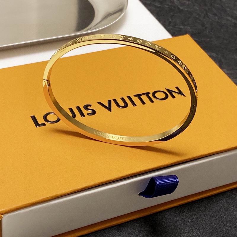 LV Bracelet 04yxs333 (5)