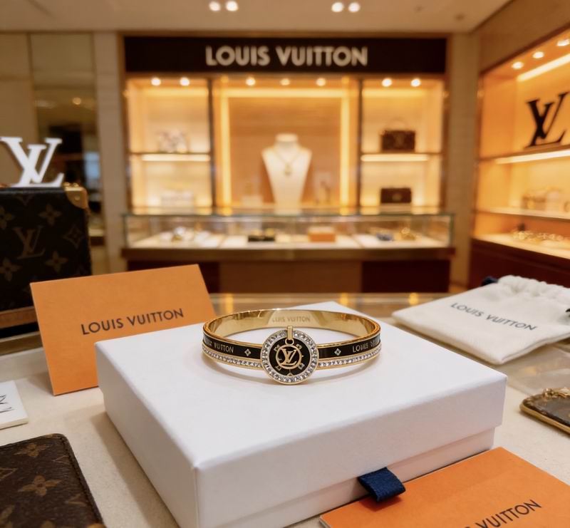 LV Bracelet 04yxs346 (5)