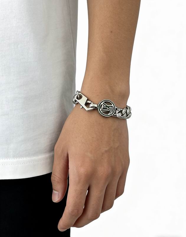 LV Bracelet 04yxs357 (4)