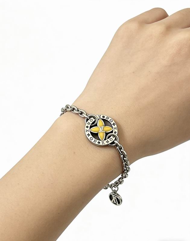 LV Bracelet 04yxs359 (5)
