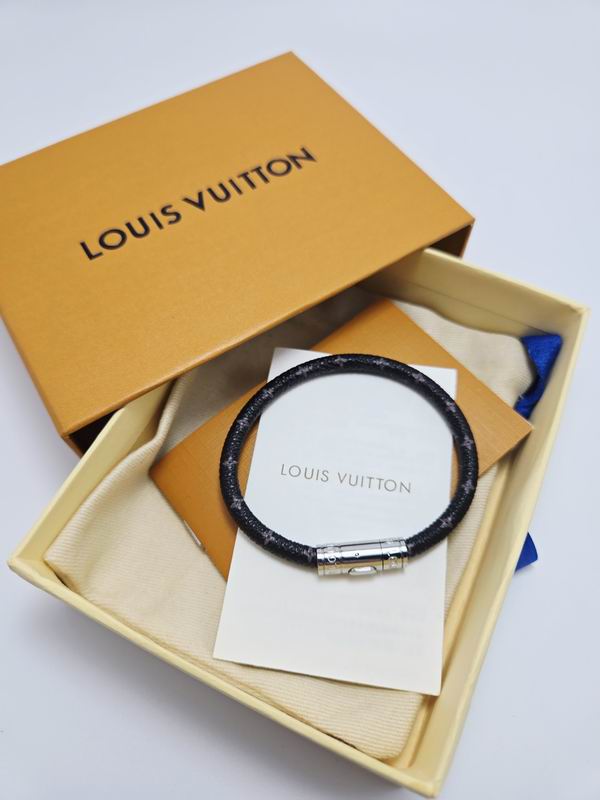 LV Bracelet 04yxs361 (7)