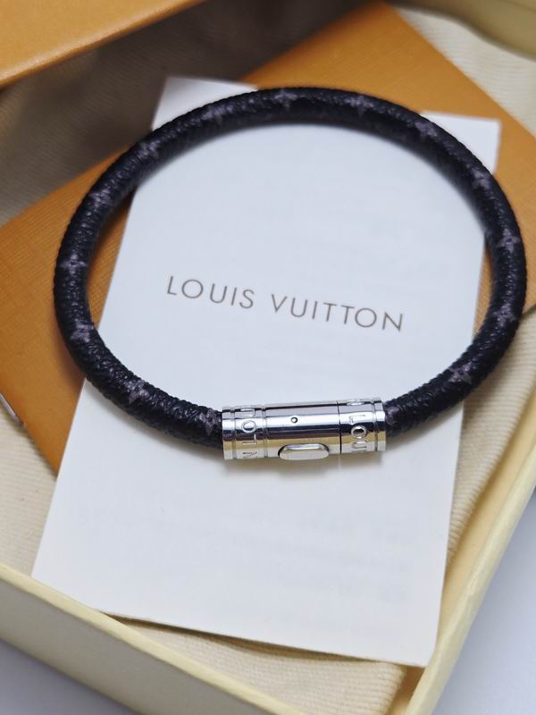 LV Bracelet 04yxs361 (9)