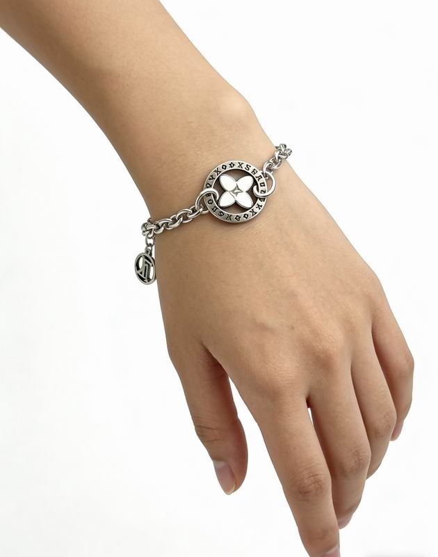 LV Bracelet 04yxs366 (3)