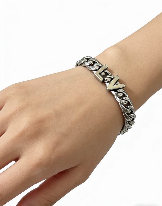 LV Bracelet 04yxs367 (4)