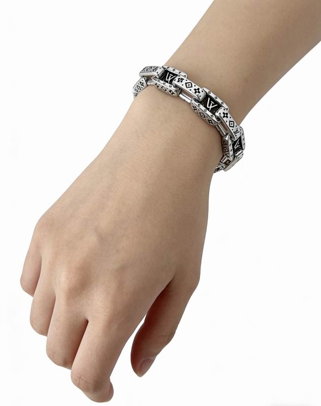 LV Bracelet 04yxs368 (5)