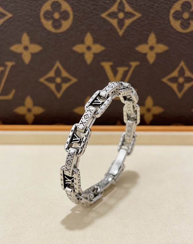 LV Bracelet 04yxs368 (8)