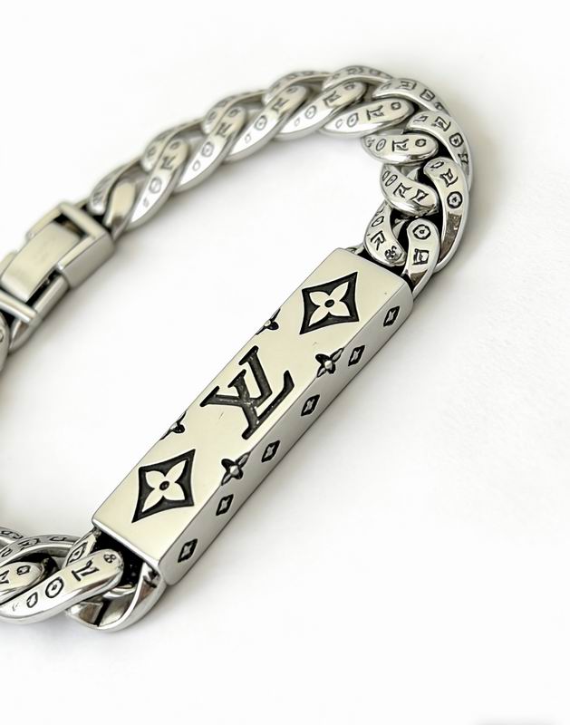 LV Bracelet 04yxs372 (3)