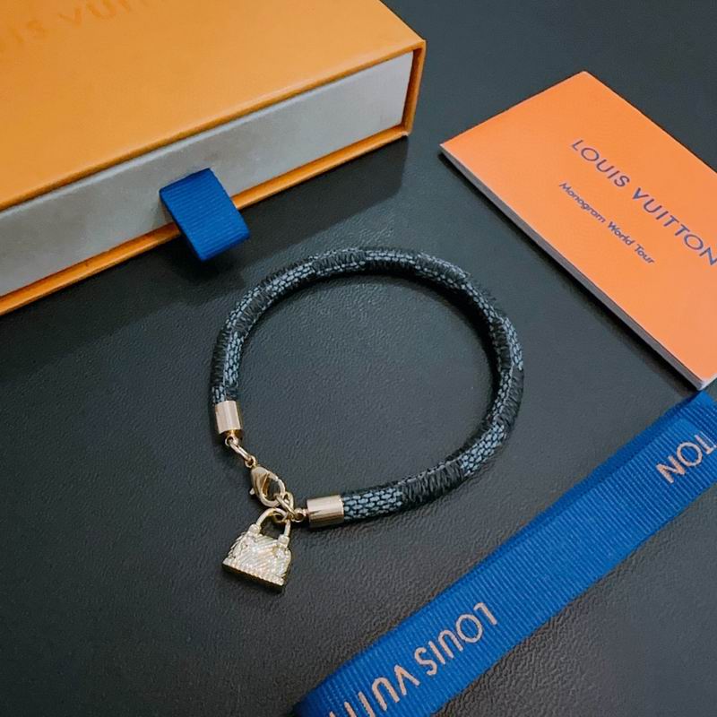 LV Bracelet 04yxs380 (6)