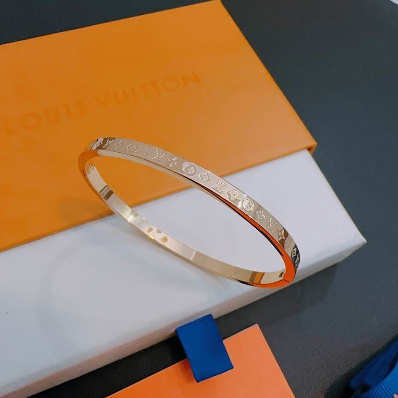 LV Bracelet 04yxs381 (17)