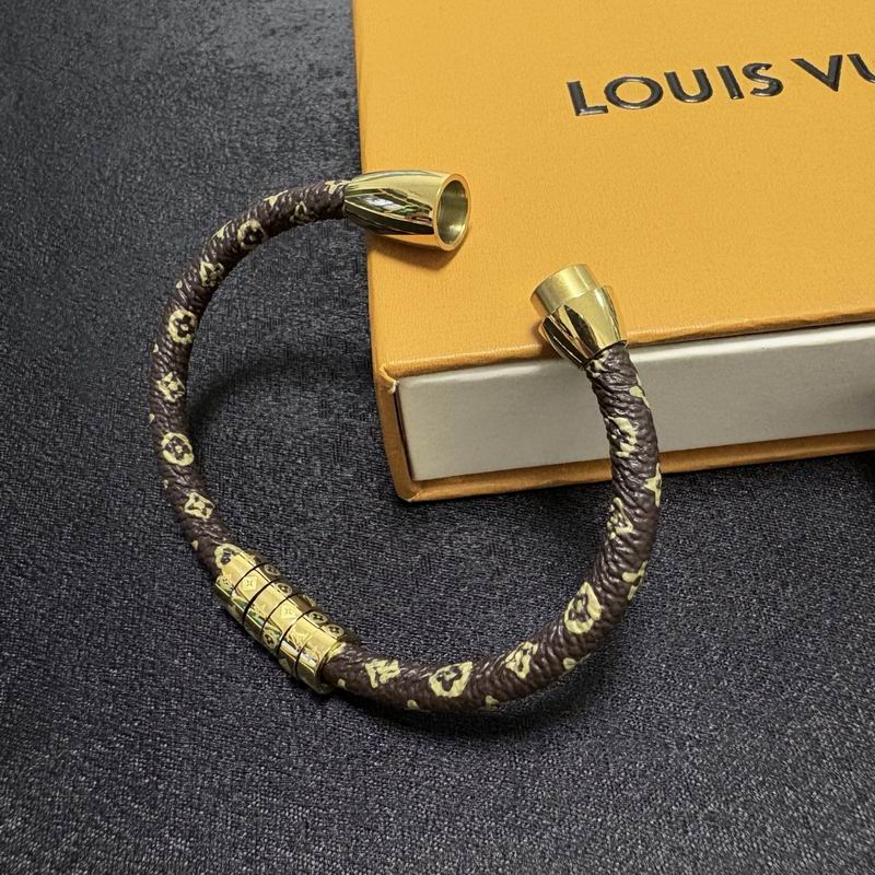 LV Bracelet 04yxs386 (5)