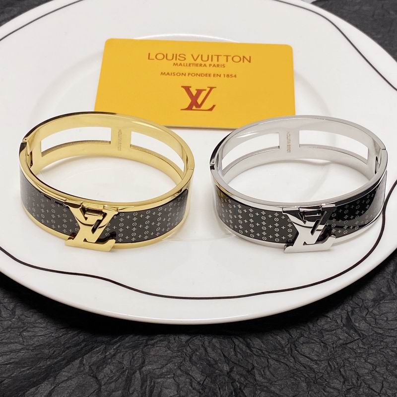 LV Bracelet 04yxs387 (2)