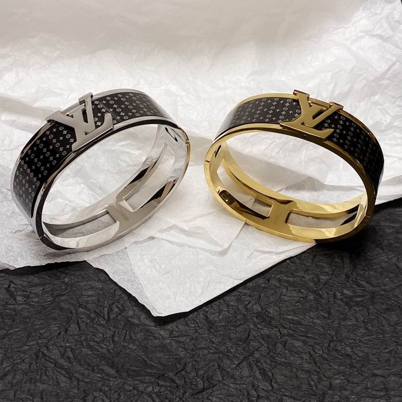 LV Bracelet 04yxs387 (3)