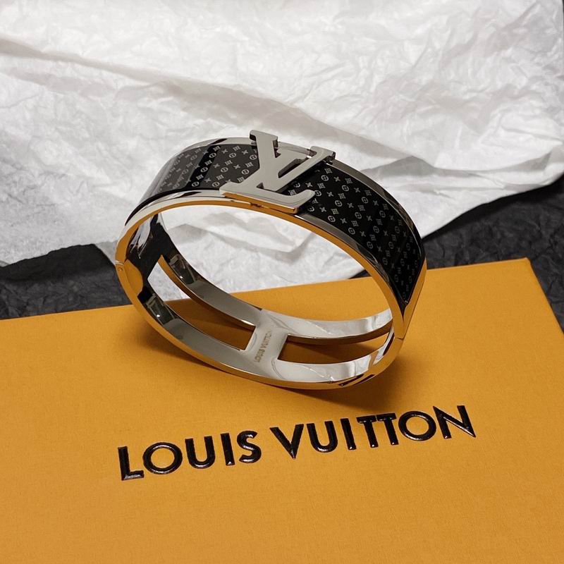 LV Bracelet 04yxs387 (4)