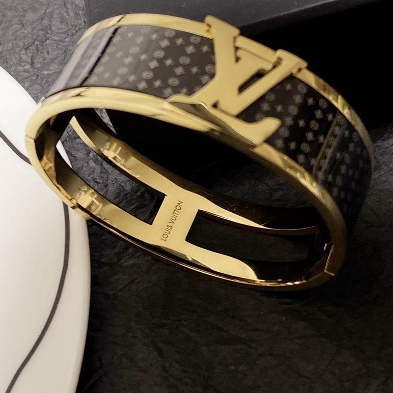 LV Bracelet 04yxs387 (5)