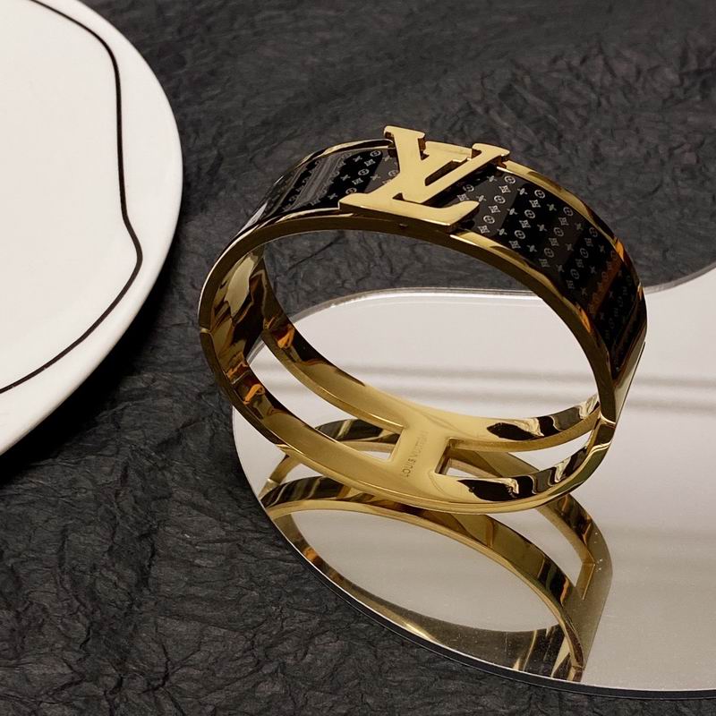 LV Bracelet 04yxs387 (8)