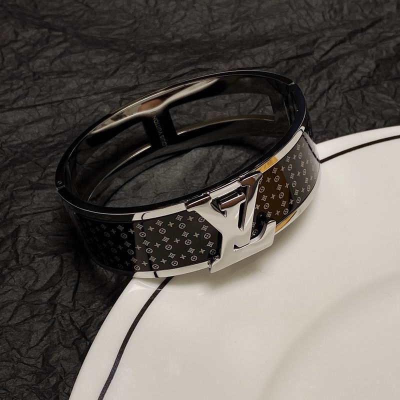LV Bracelet 04yxs387 (9)