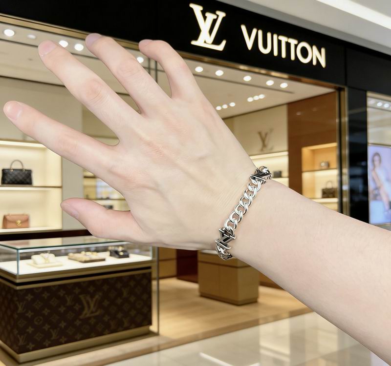 LV Bracelet 04yxs389 (4)
