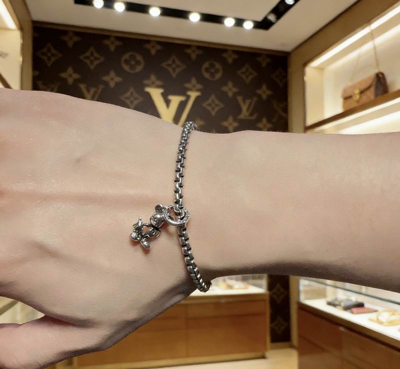 LV Bracelet 04yxs396 (4)