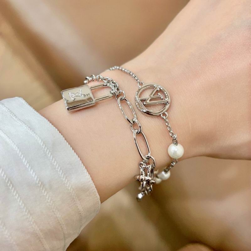 LV Bracelet 04yxs399 (10)