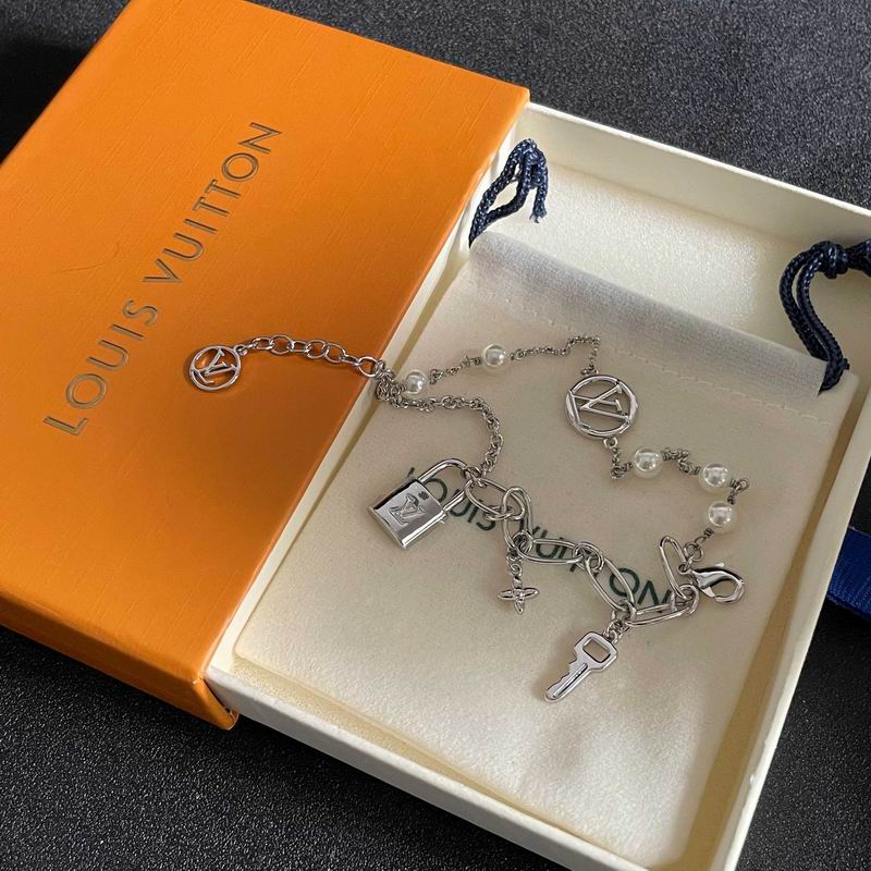 LV Bracelet 04yxs399 (17)