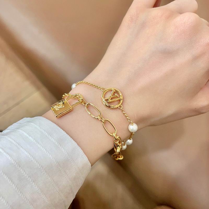 LV Bracelet 04yxs399 (2)