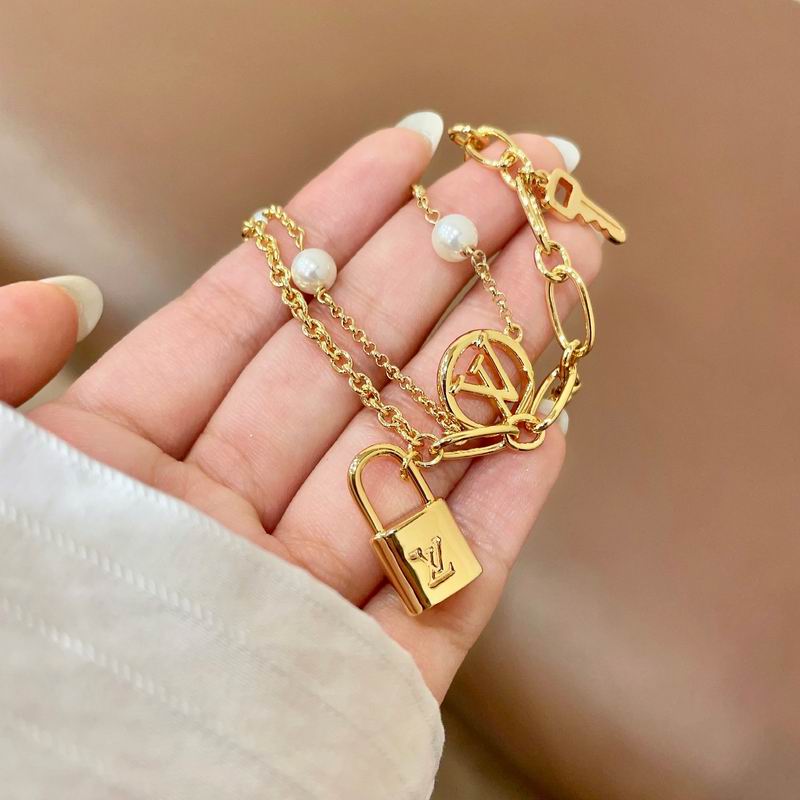 LV Bracelet 04yxs399 (3)