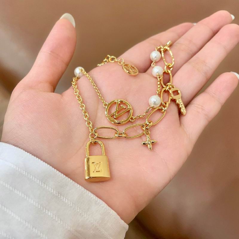 LV Bracelet 04yxs399 (4)