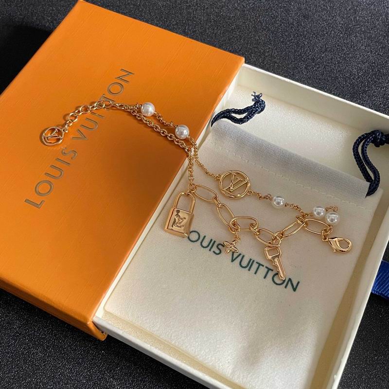 LV Bracelet 04yxs399 (9)