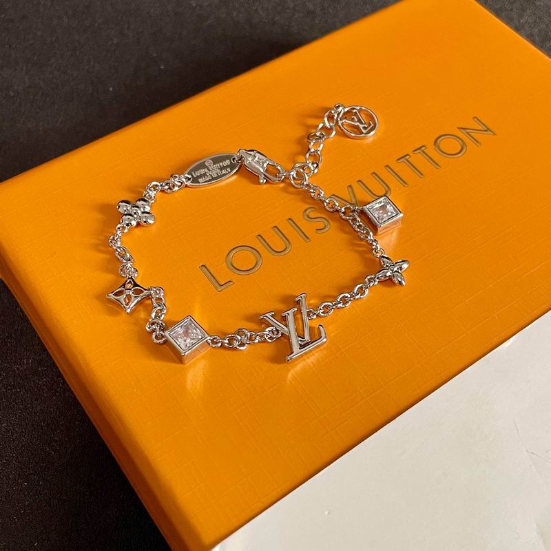 LV Bracelet 04yxs400 (7)