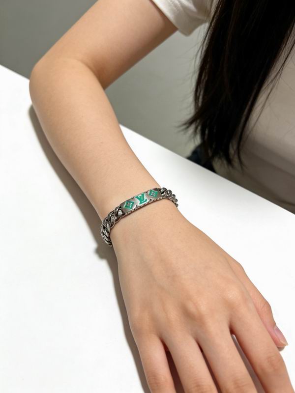 LV Bracelet 04yxs402 (4)