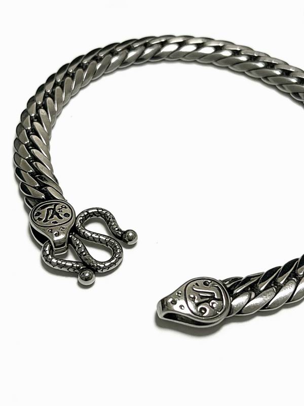 LV Bracelet 04yxs404 (3)