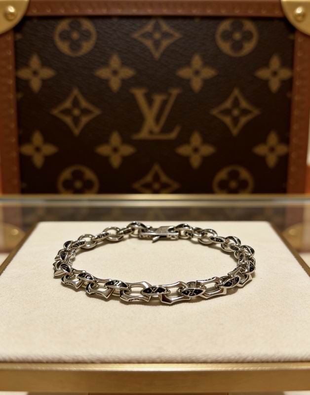 LV Bracelet 04yxs405 (9)