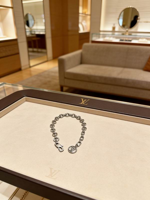 LV Bracelet 04yxs406 (5)